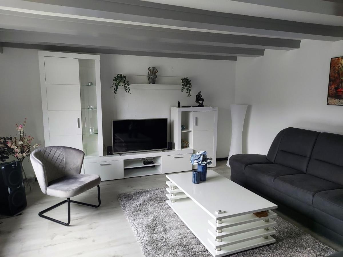 Familyhome Lopora Medebach Exterior foto